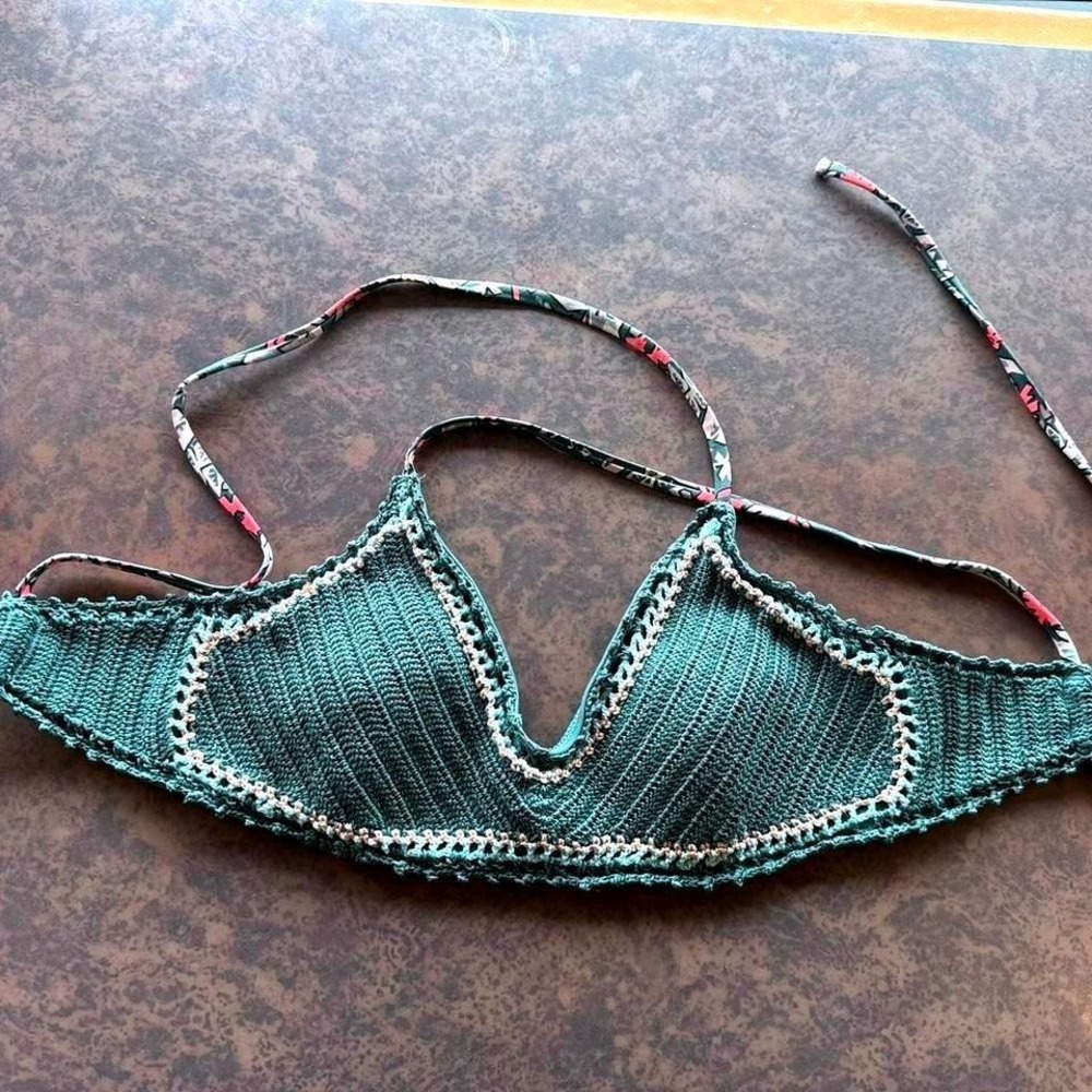 Xhilaration Teal Green Crochet Bikini Top Floral Halter Straps‎ Boho Size M